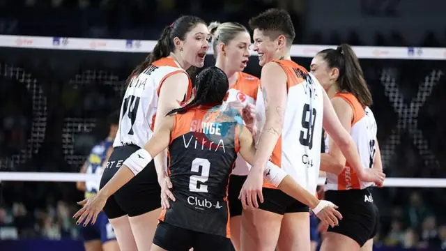 Eczacıbaşı Dynavit, Kupa Voley Finalinde VakıfBank ile Karşılaşacak