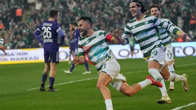 Bursaspor, Güzide Gebzespor'u 2-0 Mağlup Etti