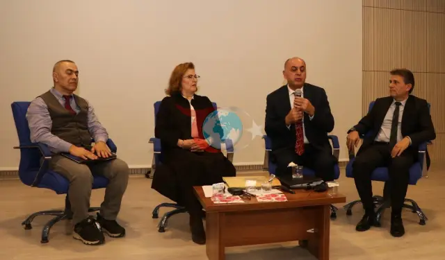 Oltu'nun Geçmişten Geleceğe Yolculuğu Panelle Anlatıldı