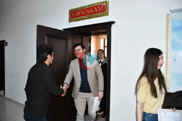 Sarıkamış Kaymakamı Aslantatar, Sağlık Çalışanlarıyla Görüştü