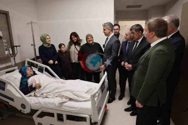 Vali Aydoğdu'dan Anlamlı Hastane Ziyareti