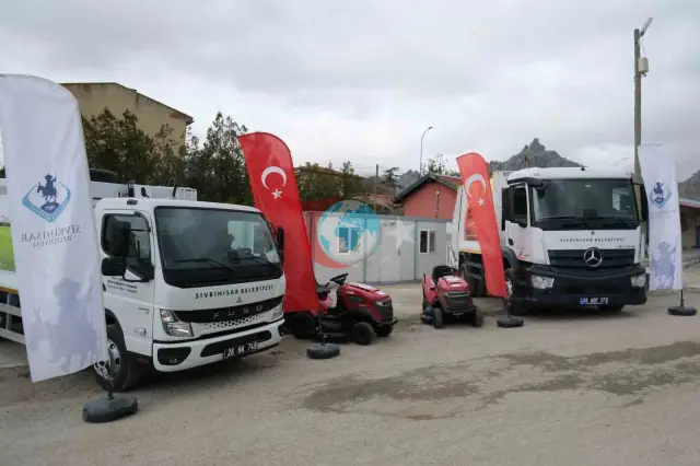 Sivrihisar Belediyesi Filoyu Yeni Araçlarla Güçlendiriyor