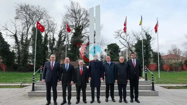 Numan Kurtulmuş, Bükreş Türk Şehitliği'ni Ziyaret Etti
