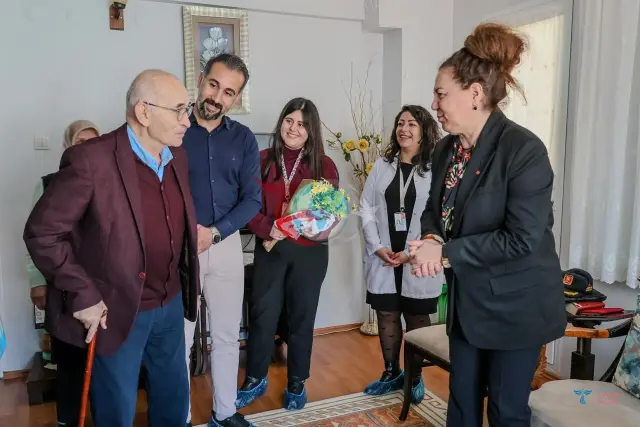 Tepecik Hastanesi'nden Kıbrıs Gazisine Anlamlı Ziyaret