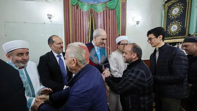 TBMM Başkanı Kurtulmuş, Bükreş'te Cuma Namazında Vatandaşlarla Buluştu