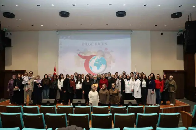 Düzce Üniversitesi'nde 'Bilge Kadın' Konferansı Gerçekleşti