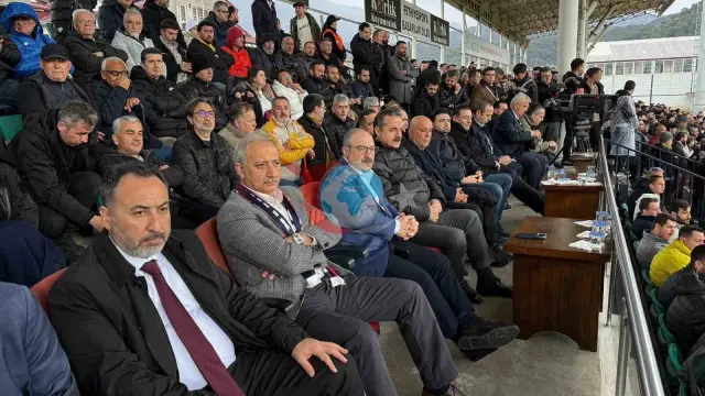 Fethiye'de Kritik Buluşma: Varank ve Çelik Tribünde