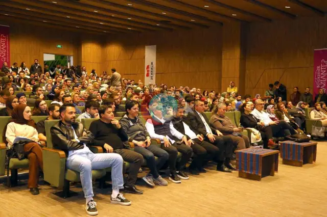 Gaziantep Büyükşehir Belediyesi'nin Ev Sahipliğinde Oytun Erbaş, İnsan Zihninin Derinliklerini Anlattı
