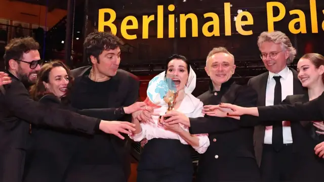 Özgü Namal'lı 'Sarı Zarflar' Filmi İstanbul'da Görkemli Bir Kutlamayla Anıldı