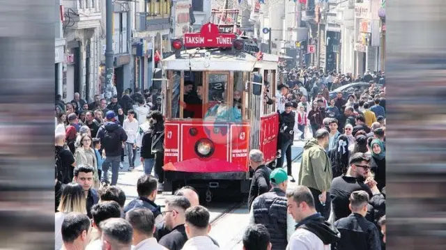 İstiklal Caddesi'nin Rekor Ziyaretçi Sayısı
