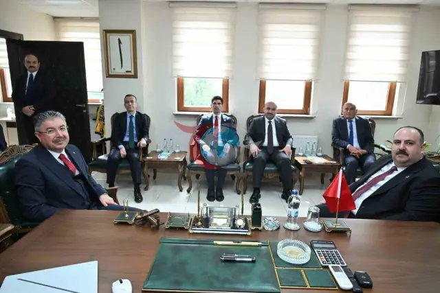 Başkan Hamamcı, Vali Yılmaz'a Belediye Projelerini Anlattı