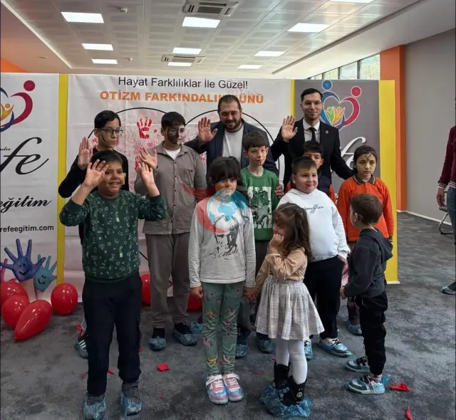 Bayındır'da Otizm Günü'nde Renkli Bowling Etkinliği