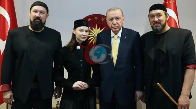 Cumhurbaşkanı Erdoğan, 'Ay Yola' Grubunu Ağırladı
