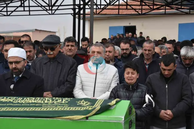 Büyükcanlı Mahalle Muhtarı Murat Coşkun Ebediyete Uğurlandı