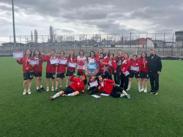 Ağrı Spor Lisesi Kız Futbol Takımı Türkiye Finallerine Adını Yazdırdı