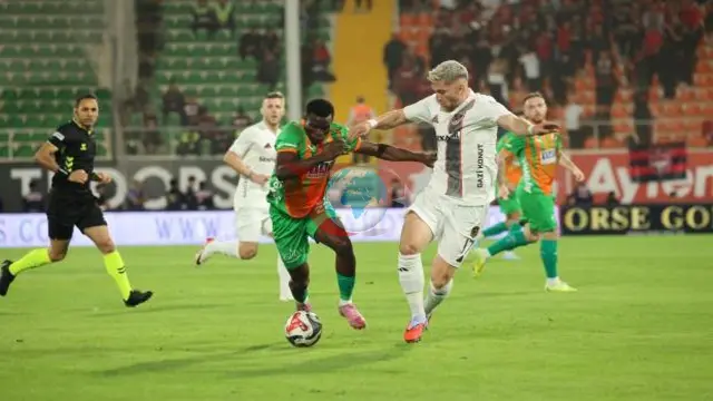 Süper Lig'de Kıyasıya Mücadele: Gaziantep FK ve Alanyaspor Karşı Karşıya