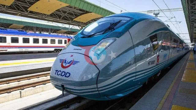 Türkiye'nin Demir Yolu Ağı 2053'e Kadar Genişliyor: Bakan Uraloğlu'ndan Kritik Açıklamalar