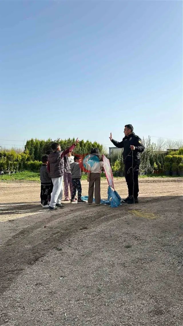 Nusaybin’de Çocukların Uçurtma Sevinci: Polisler de Katıldı