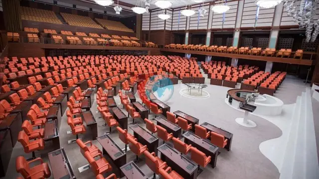 TBMM'de Yeni Düzenlemeler: Doğum İzni Uzatılıyor ve Sosyal Medya Ele Alınıyor