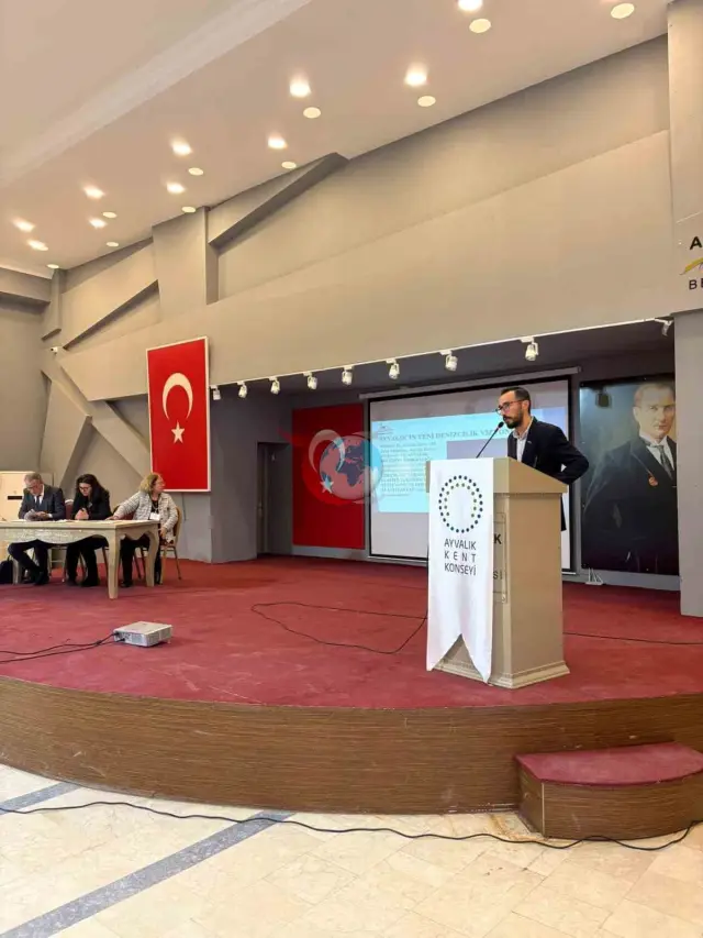 Ayvalık'ta Modern Yat Limanı ve Çekek Yeri Projesi Halkla Paylaşıldı