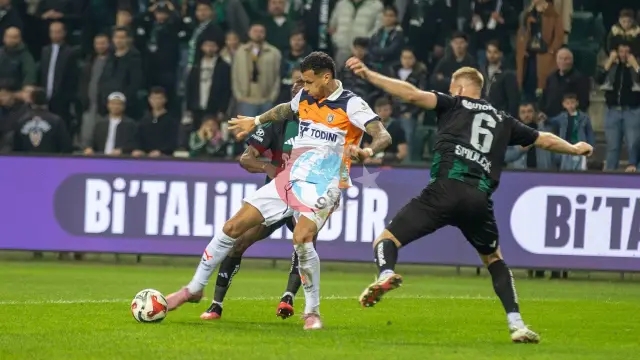 Kocaelispor ve Başakşehir Beraberlikle Ayrıldı