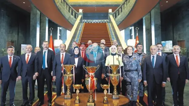 Erdoğan, CHP Lideri Özel'in Erken Seçim Çağrısını Reddetti
