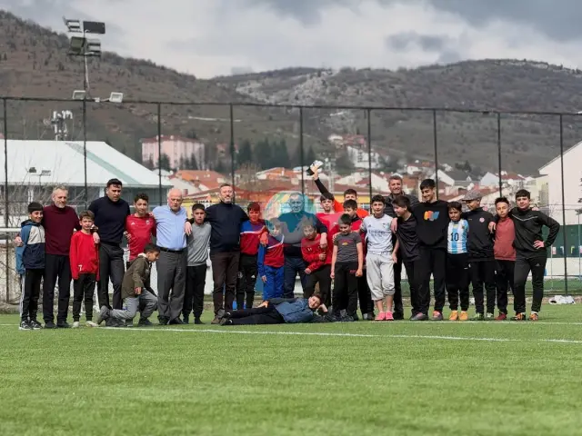 Serkan Yıldırım, Gençlik Merkezi'nde Gençlerle Buluştu