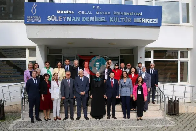 MCBÜ'de Kadın Sağlığı Geleceği Tartışıldı