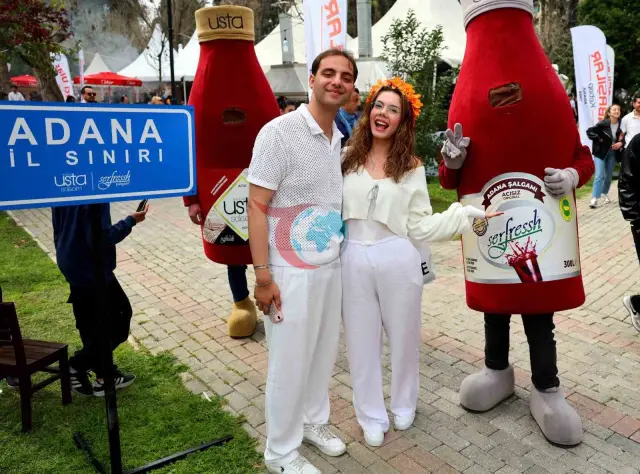 Adana'nın Şalgamı Portakal Çiçeği Karnavalı'nda Parladı