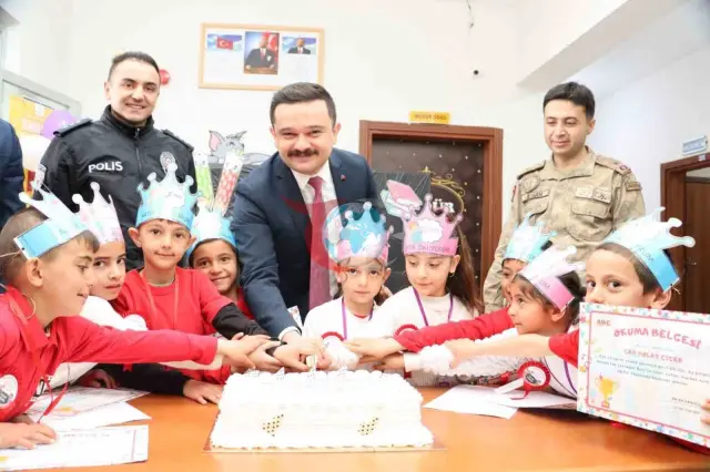 Karşıyaka İlkokulu'nda Okuma Bayramı Heyecanı