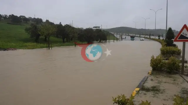 Hatay'da Şiddetli Yağış Eğitime Ara Verdirdi