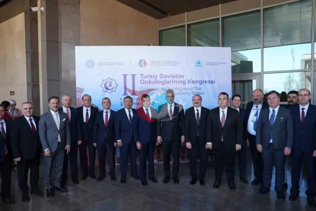 Rektör Hacımüftüoğlu, Türk Dünyası Onkologlar Kongresi'nde Üniversiteyi Temsil Etti
