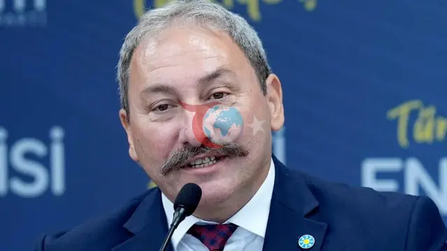 Tolga Akalın Anahtar Parti saflarına katıldı