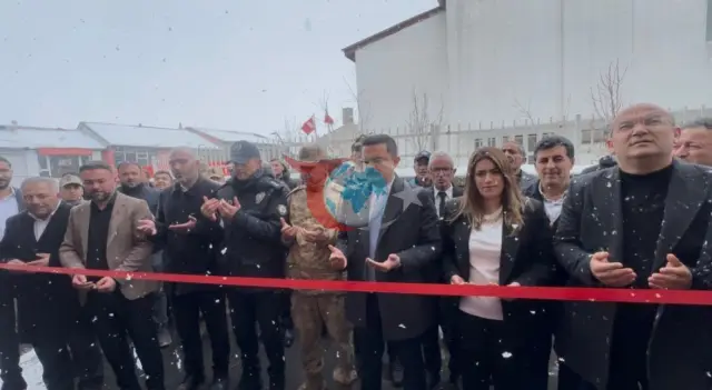 Karayazı'da Esnaf Derneği Faaliyetlerine Başladı