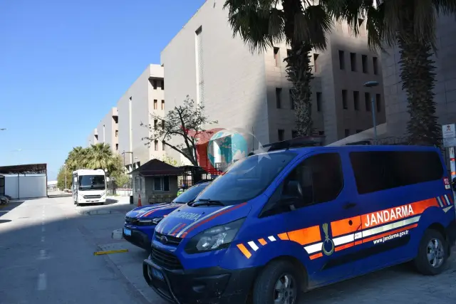 İzmir'de Kooperatif Yolsuzluğu: Ümit Erkol ve 8 Kişi Adliyede
