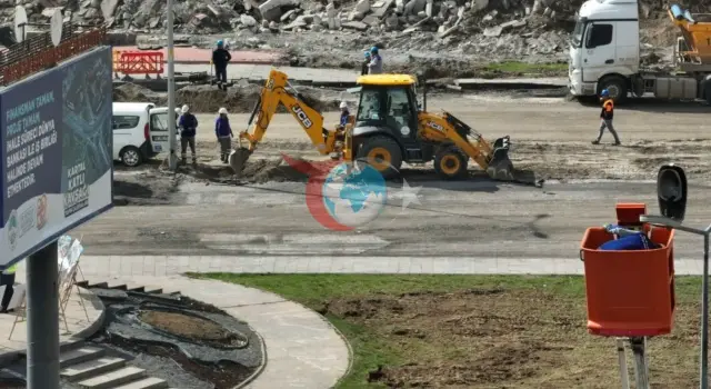 Kayseri'de Pazar Mesaisi: Kartal Kavşağı'nda Yoğun Çalışma Devam Ediyor