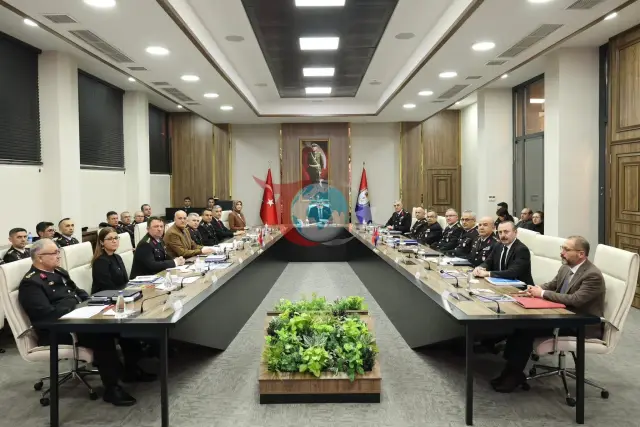 İçişleri Bakanı Çiftçi, Jandarma ve Sahil Güvenlik Akademisi'ni İnceledi