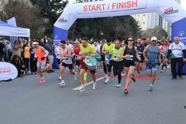Ataşehir'de Tarihi Etkinlik: 1200 Sporcu Ata Koşusu'nda Yarıştı