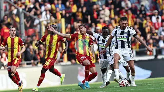 Göztepe ile Kasımpaşa'nın Gol Dolu Mücadelesi: 3-3