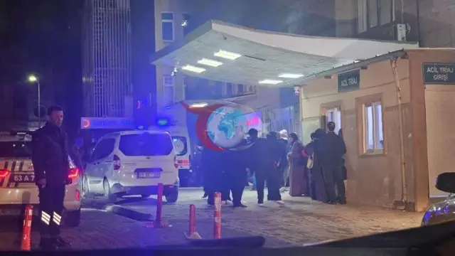 Genç Adam Evinin Önünde Bıçaklı Saldırıda Hayatını Kaybetti