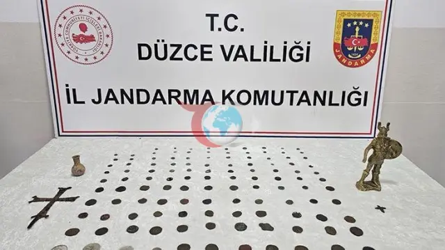 Düzce'de Tarihi Eser Operasyonu: 136 Parça Ele Geçirildi