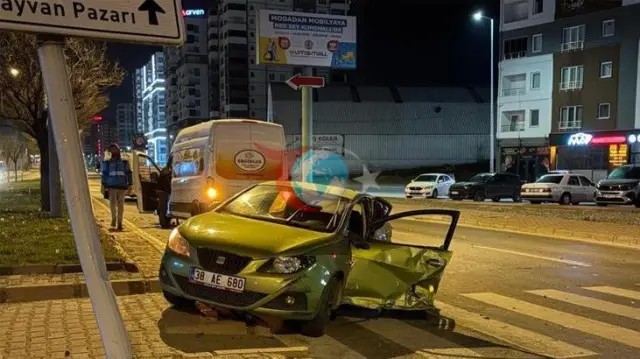 Kayseri'de Trafik Kazası: Araçlar Çarpıştı, 1 Kişi Yaralandı