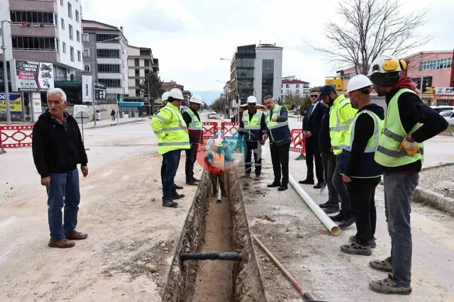 Merzifon İçme Suyu Projesinde Boru Döşeme İşlemleri Devam Ediyor