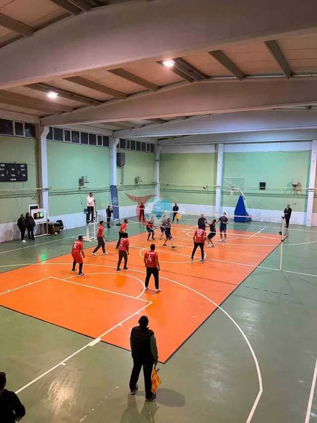 Beylikova'da Kurumlar Arası Voleybol Turnuvası Coşkusu