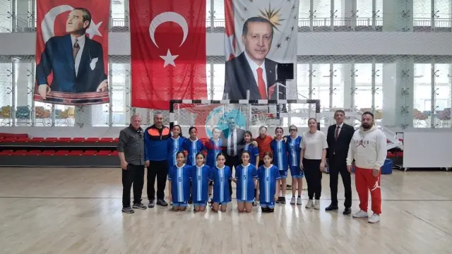 Bilecik'te Hentbol Yarı Finalleri Heyecan Yarattı