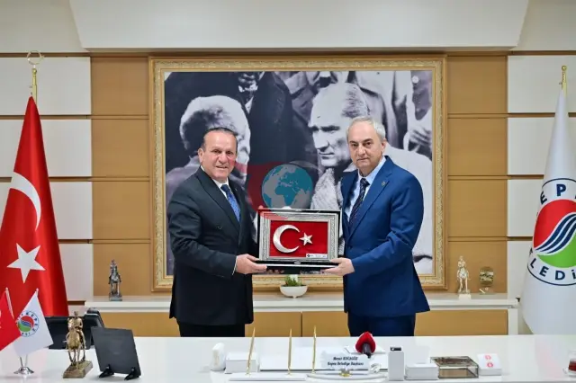 KKTC Başbakan Yardımcısı Ataoğlu, Kepez Belediyesi'ni Ziyaret Etti