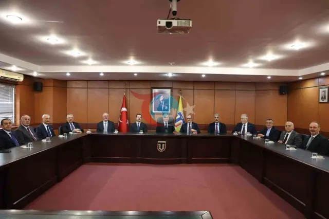 Başkan Memet Aslan, OSBÜK Karadeniz Zirvesi İçin Trabzon'da