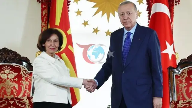 Cumhurbaşkanı Erdoğan ve Kuzey Makedonya Lideri Dolmabahçe'de Buluştu