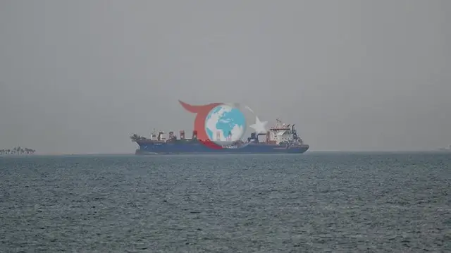 Hürmüz Boğazı'nda İlk Petrol Tankeri Geçiş Yaptı: ABD'nin Yeni Ablukası Altında Hareketlilik