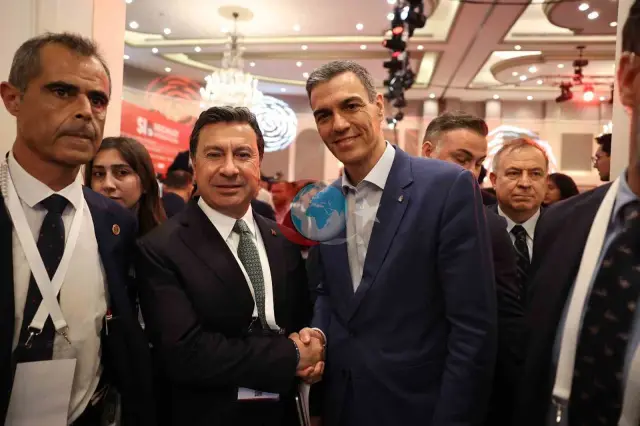 Başkan Aras, Demokrasi Konferansı İçin Barselona'ya Gitti